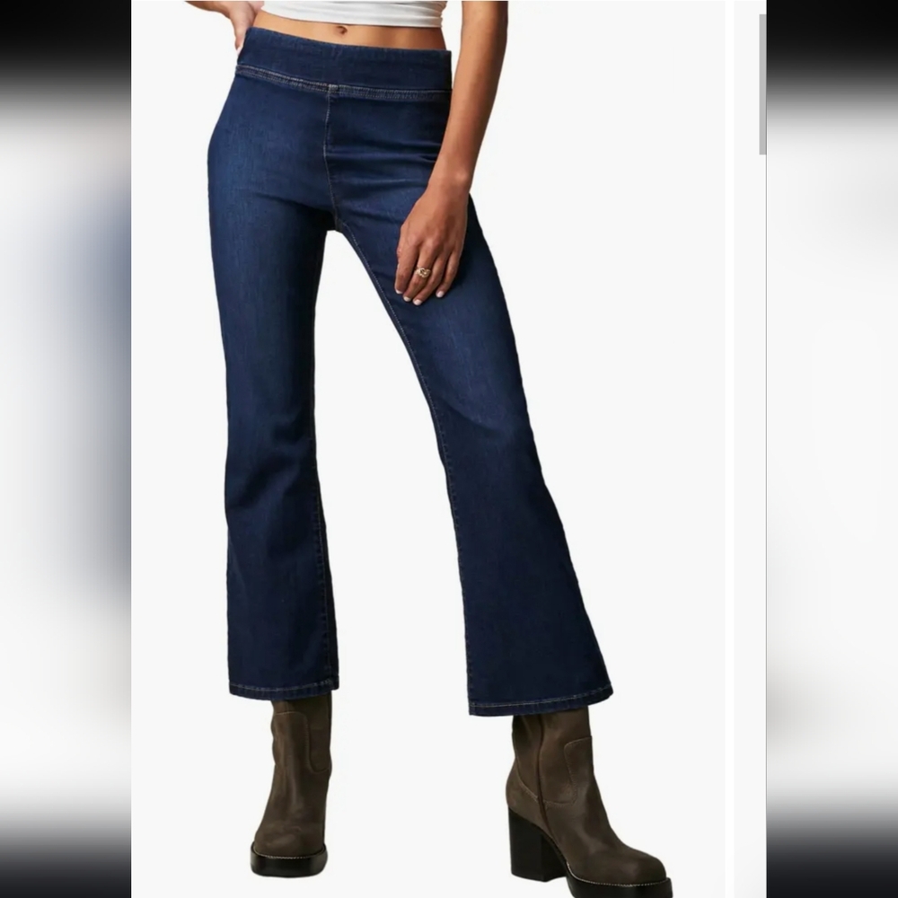 Free People In My Feelings Crop Flare Blue Jeans Pull-on Mid-rise Size Medium - Picture 1 of 11